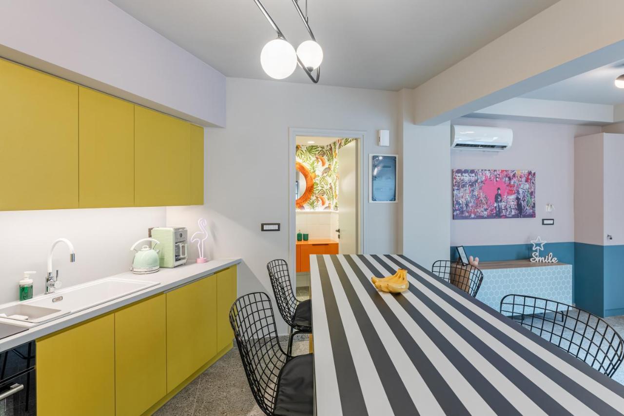 Pop Art Homm In Groovy Koukaki Apartment Атина Екстериор снимка