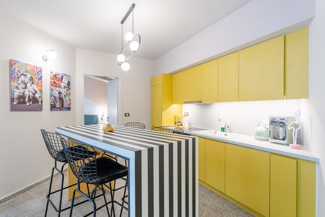 Pop Art Homm In Groovy Koukaki Apartment Атина Екстериор снимка