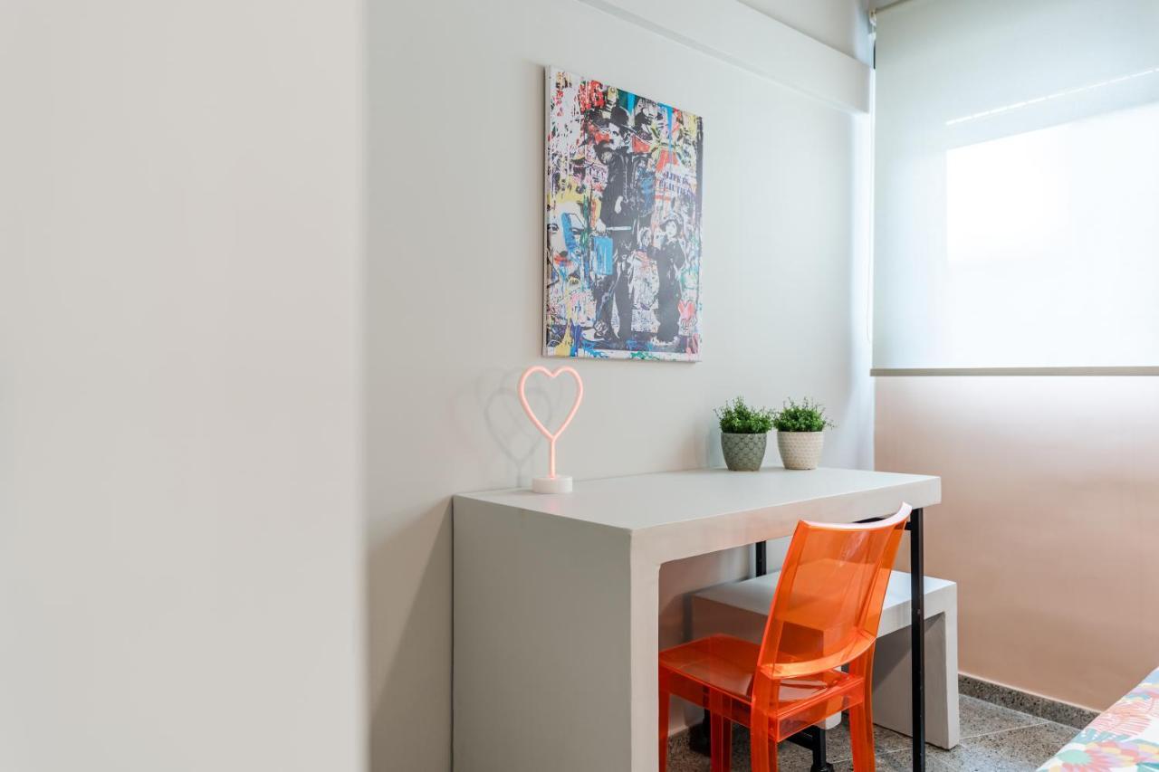 Pop Art Homm In Groovy Koukaki Apartment Атина Екстериор снимка